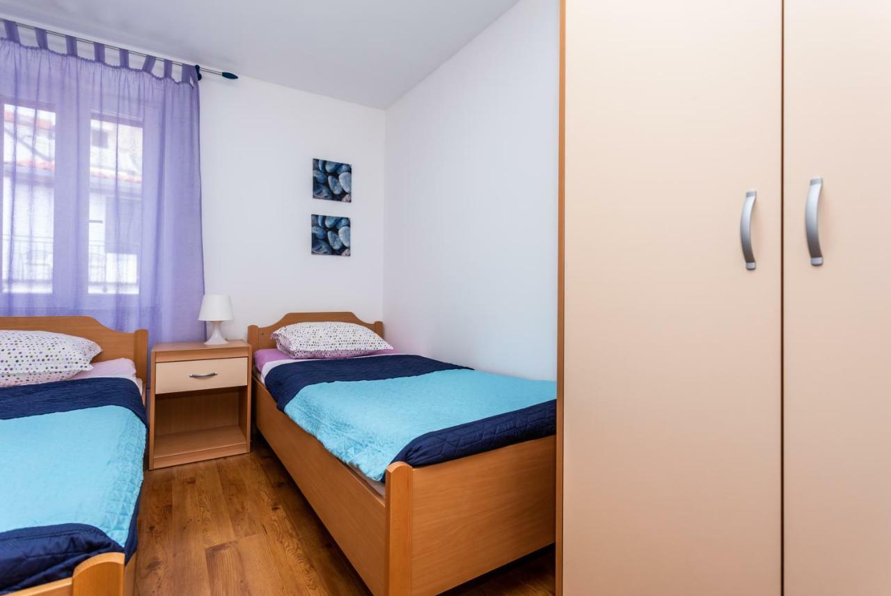 Apartments Riva Baska  Luaran gambar